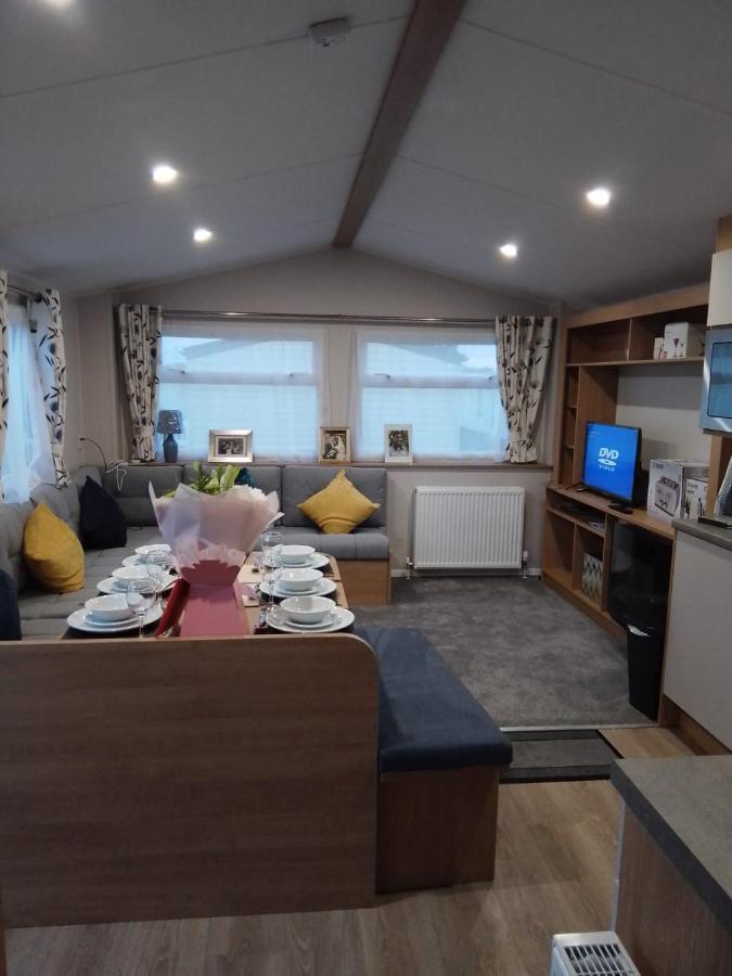 3 Bed ,Sleeps 8 Caravan California Cliffs Holiday Park Scratby エクステリア 写真