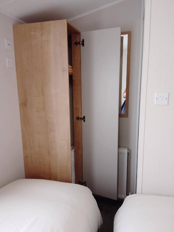 3 Bed ,Sleeps 8 Caravan California Cliffs Holiday Park Scratby エクステリア 写真